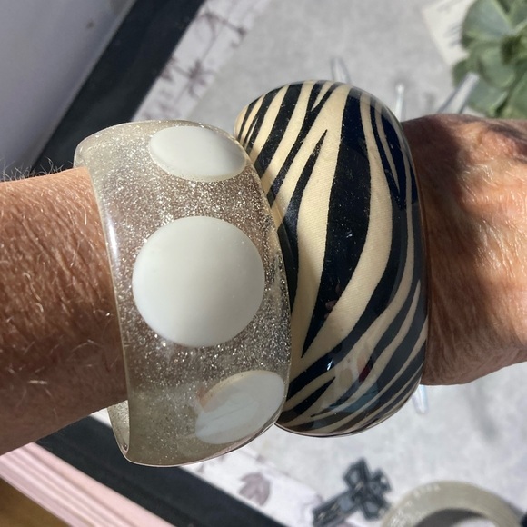 Vintage Bangle Bracelets - Picture 3 of 5